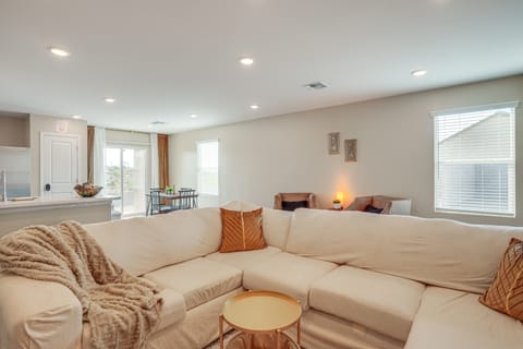 Golfer's Oasis! Mtn-View Arizona Desert Escape House in Wickenburg