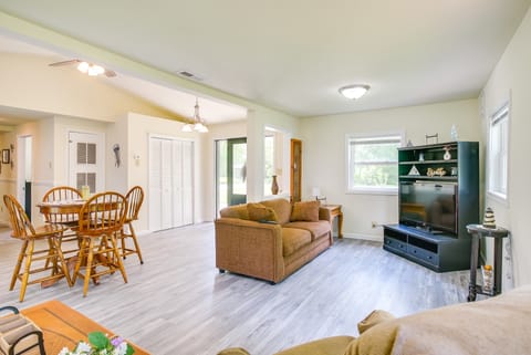 Grand Lake Getaway w/ Boat Dock in St Marys! House in Ohio