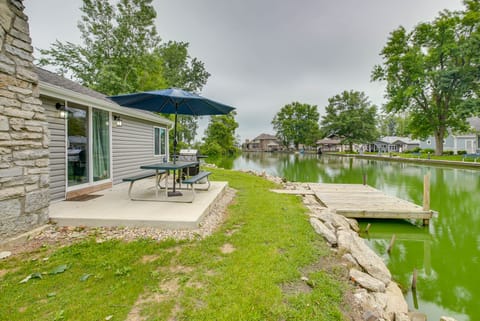 Grand Lake Cabin w/ Private Dock in St Marys! House in Ohio