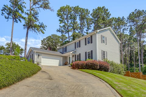 Pool & Tennis Court Access: Home in Warner Robins House in Warner Robins