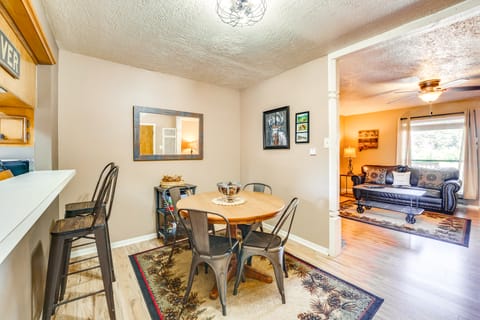 Hike, Bike & Ski: Red River Condo w/ Spa Access Apartment in Red River