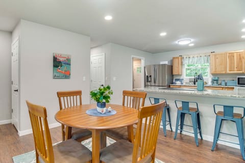 Walk to Marina & Lake: Family Retreat in Afton! House in Lake O The Cherokees