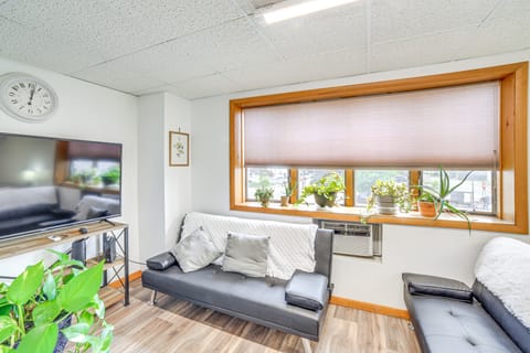 Walk to Dtwn Sault Ste Marie: Updated Studio! Apartment in Sault Ste Marie