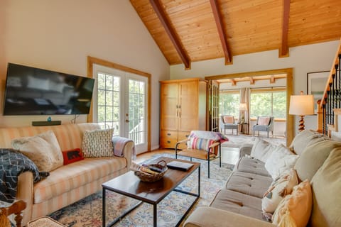 Getaway w/ Guest House - 6 Mi to Lake Glenville! House in Tennessee