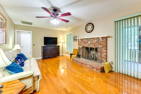 3 Mi to Historic Dtwn: Family Retreat in Beaufort! House in Beaufort