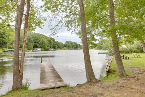 Walk to Lake Hamlin: Cottage Near Boat Launch Cottage in Hamlin Lake