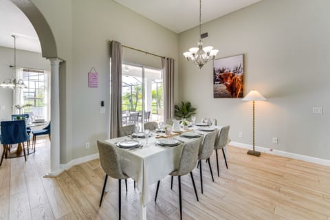 Game, Swim & Unwind: Lakeside Retreat Near Disney House in Haines City