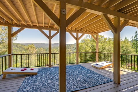 Mtn Views + Game Room: Family Retreat in Groveland House in Groveland