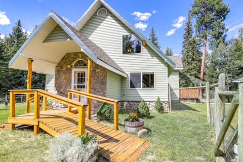 Private Hot Tub: 'Enchanted Hideaway' in Lincoln! House in Idaho