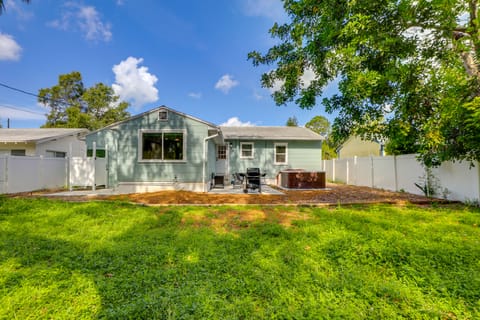 Private Hot Tub & Fenced Yard: Sleek Gulfport Home House in Gulfport