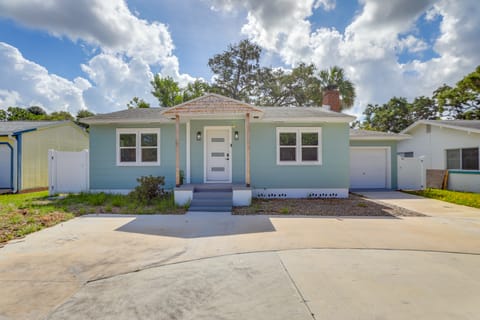 Private Hot Tub & Fenced Yard: Sleek Gulfport Home House in Gulfport