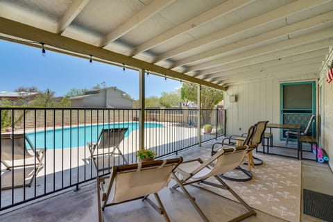 Near Catalina Hiking Trails: Mtn-View Home w/ Pool House in Casas Adobes