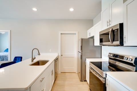 Commute to Fort Worth: Newly Built Apt w/ Pool Apartment in Burleson