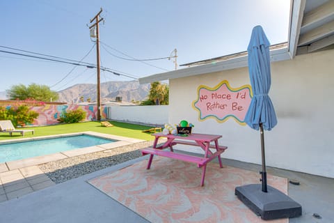 Outdoor Oasis w/ Pool: Pink Palm Springs Paradise! House in Palm Springs