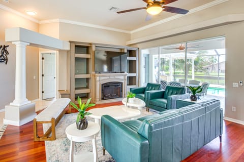 Dock & Outdoor Oasis: Waterfront Cape Coral Home House in Cape Coral