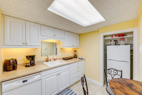 Studio w/ Shared Hot Tub: Walk to Happy's Inn Apartment in Idaho