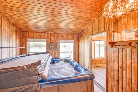 Indoor Hot Tub: Large Family Haven on Sylvan Lake House in Rome City