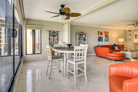 Panoramic Gulf Views: Renovated Fort Myers Condo! Apartment in Punta Rassa