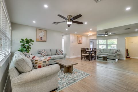 Backyard Oasis: Fort Lauderdale Home Near Beach House in Lauderhill