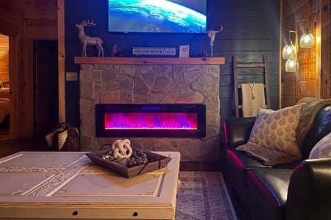 1 Mi to Douglas Lake: Blissful Escape w/ Hot Tub! House in Douglas Lake