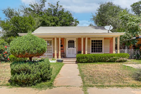 Half-Mi to Campus! Lubbock Home w/ Fenced Yard House in Lubbock