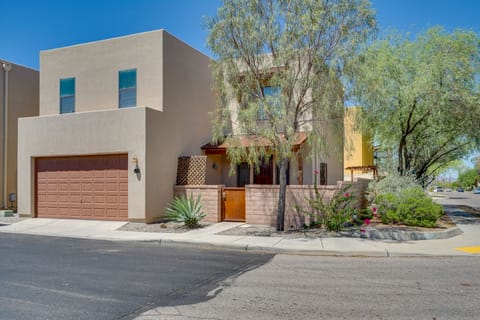 Southwestern Chic! Tucson Retreat w/ Private Patio House in Catalina Foothills