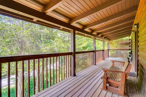 Private Deck: Lake Resort Cabin in Sevierville! House in Douglas Lake