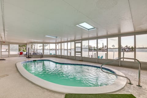 Ocean View, Pool & Boat Dock: Indian Rocks Retreat House in Indian Rocks Beach