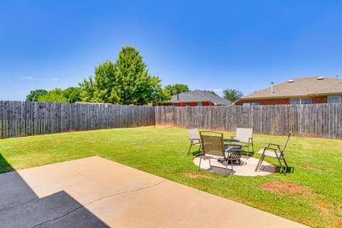 14 Mi to Dtwn OKC: Edmond Gem w/ Fenced Yard! House in Oklahoma City