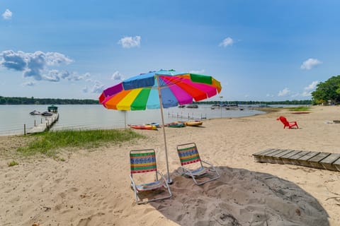 XC Ski, Ice Fish & Hike! Getaway Near Sand Lake House in Michigan