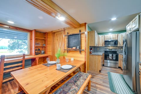 Private Lake & Dock: Log Cabin, 2 Mi to Clay! House in Kentucky