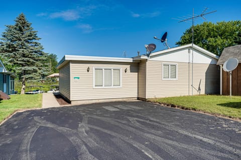 Waterfront Retreat w/ Dock & Yard in Reed City! House in Michigan