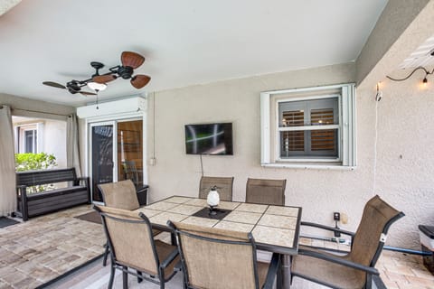 Game Room & Hot Tub: Easy Cape Coral Adventures House in Cape Coral