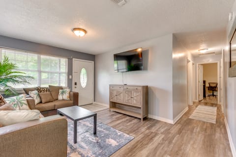 Game, Swim & Explore: Family Home in Pensacola House in Pensacola