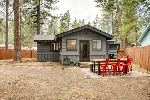 Work & Play! Lake Tahoe Cabin 5 Mi to Heavenly Mtn House in South Lake Tahoe