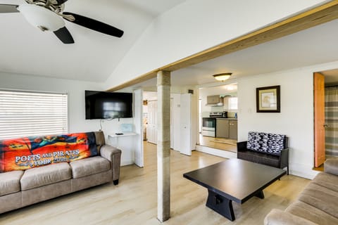 Walk to Pier & River: Dtwn Steinhatchee Escape! Cottage in Florida