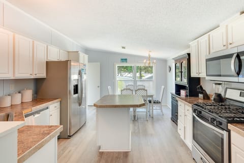 2 Blocks to Beach! Family-Friendly Home in PCB House in Laguna Beach