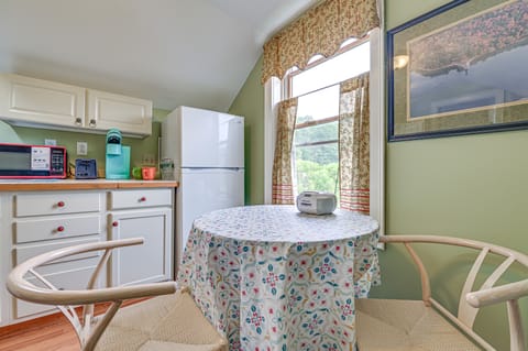 Quaint & Charming Cherry Valley Escape! Apartment in Capital District, NY, USA