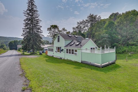 Quaint & Charming Cherry Valley Escape! Apartment in Capital District, NY, USA