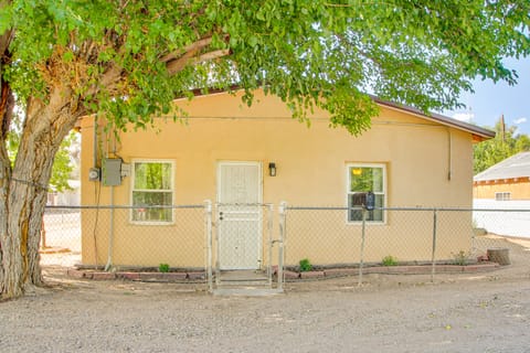 3 Mi to Old Town, Fenced Yard: ABQ Abode! House in Albuquerque
