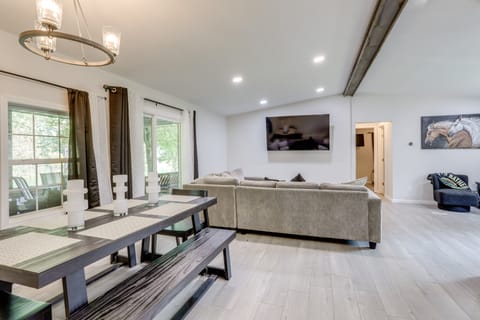 Riverfront Home w/ Porches & Views in Cotter! House in Arkansas