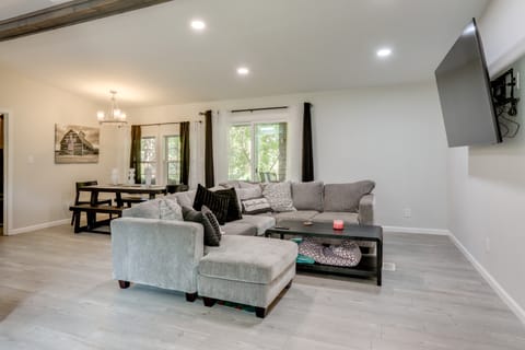 Riverfront Home w/ Porches & Views in Cotter! House in Arkansas