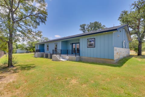 1 Mi to Lake LBJ: Peaceful Home w/ Patio & Yard! Apartment in Granite Shoals