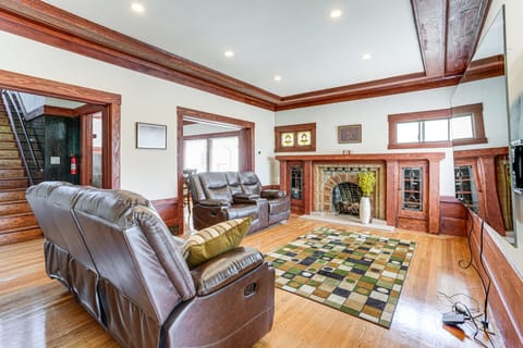 Stroll to SF Bay Beaches! Cozy Home in Alameda House in Alameda