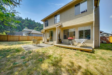 Walk to Hiking Trails: Renton Home w/ Fenced Yard! House in Cascade-Fairwood