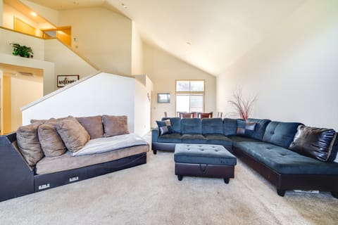 Walk to Hiking Trails: Renton Home w/ Fenced Yard! House in Cascade-Fairwood