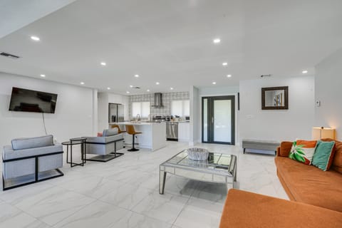 1 Mi to Beach: Modern Cape Coral Home w/ Pool House in Cape Coral