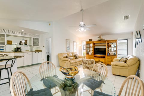 4 Mi to Port C Beach Park! Classy Canal-Front Home House in Port Charlotte