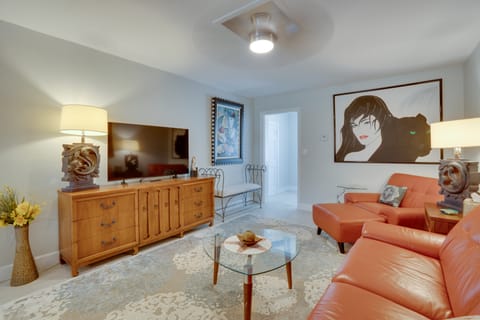 Walk to Redington Beach: Renovated Duplex w/ Patio House in North Redington Beach