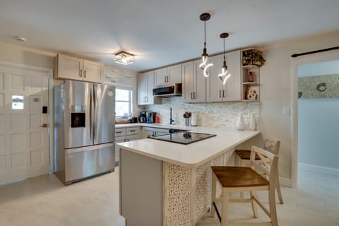 Walk to Redington Beach: Renovated Duplex w/ Patio House in North Redington Beach